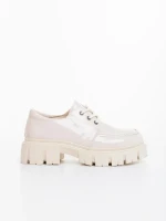 Honami bézs női félcipő lakkozott ökológiai bőrből