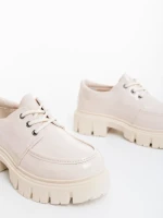 Honami bézs női félcipő lakkozott ökológiai bőrből