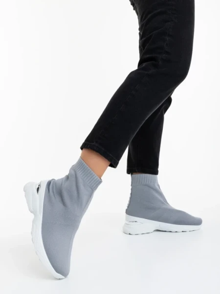 Verlana szürke női sportcipő textil anyagból