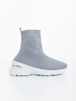 Verlana szürke női sportcipő textil anyagból