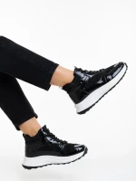 Varava fekete női sportcipő textil anyagból és szintetikus anyagból