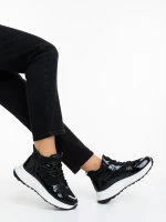 Varava fekete női sportcipő textil anyagból és szintetikus anyagból