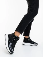 Varava fekete női sportcipő textil anyagból és szintetikus anyagból