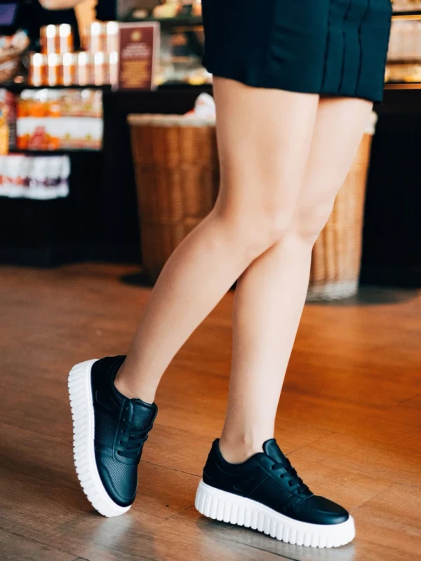 Diara fekete női sportcipő ökológiai bőrből