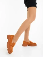 Nobara tevebarna női félcipő textil anyagból