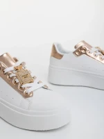 Amazera pezsgőszinű női sportcipő ökológiai bőrből