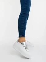 Amazera ezüstszinű női sportcipő ökológiai bőrből