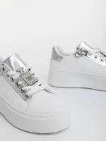 Amazera ezüstszinű női sportcipő ökológiai bőrből