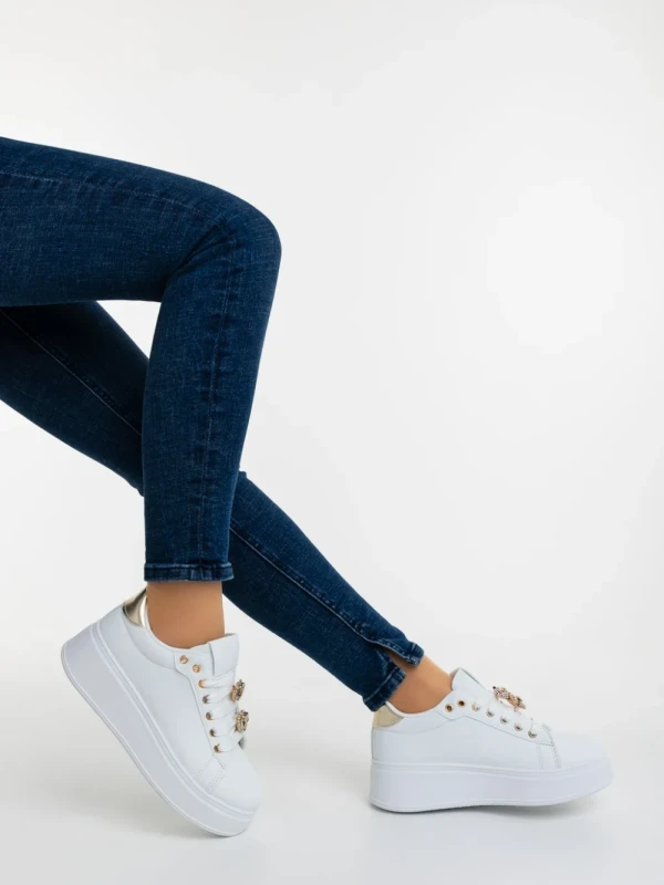 Lovely fehér és aranyszinű női sportcipő ökológiai bőrből