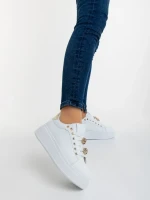 Lovely fehér és aranyszinű női sportcipő ökológiai bőrből