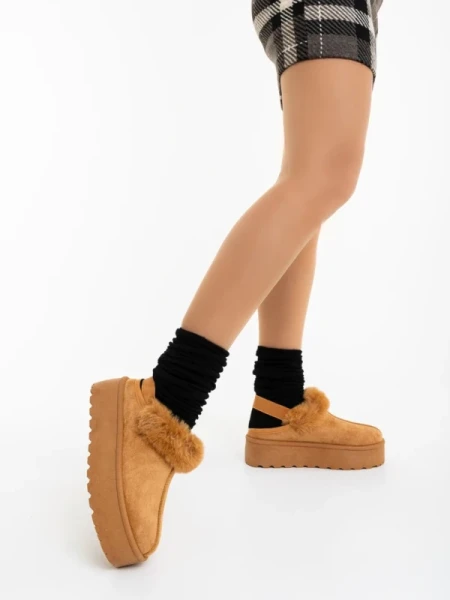 Temaria világos tevebarna női papucs textil anyagból