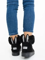 Ezera fekete női csizma textil anyagból