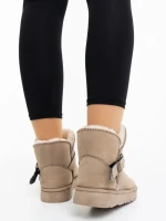 Diera bézs női csizma textil anyagból