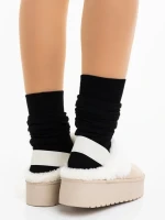 Delisia  világos bézs női papucs textil anyagból