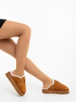 Delisia tevebarna női papucs textil anyagból