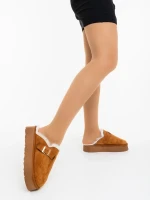 Delisia tevebarna női papucs textil anyagból