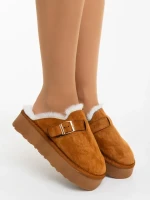 Delisia tevebarna női papucs textil anyagból