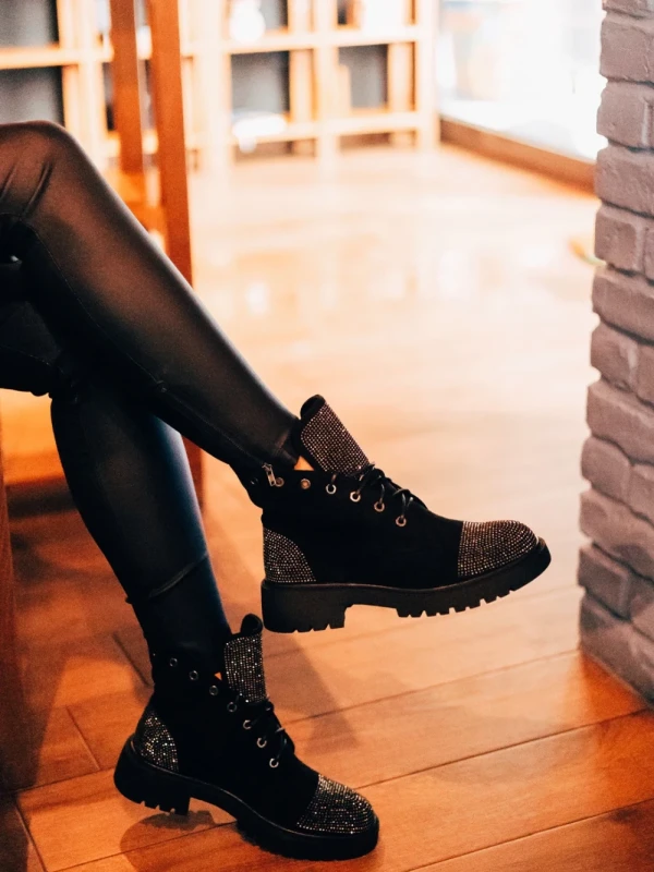 Candida fekete női bakancs textil anyagból