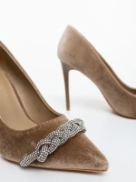 Floriana bézs női magassarkú cipő textil anyagból