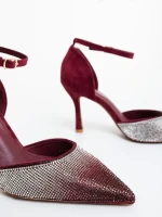 Sozara gránátszinű női magassarkú cipő textil anyagból