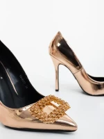 Lusera pezsgőszinű női magassarkú cipő lakkozott ökológiai bőrből