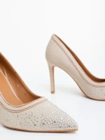 Cavila bézs női magassarkú cipő textil anyagból
