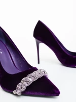 Floriana lila női magassarkú cipő textil anyagból