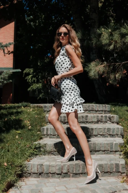 Nadania fehér női magassarkú cipő lakkozott ökológiai bőrből és textil anyagból