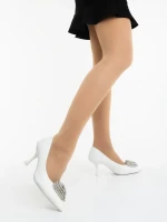 Harina fehér női magassarkú cipő textil anyagból