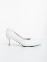 Caravela fehér női magassarkú cipő lakkozott ökológiai bőrből