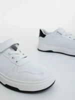 Klarisa fehér és fekete női sportcipő ökológiai bőrből