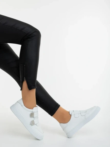 Mikana fehér női sportcipő ökológiai bőrből