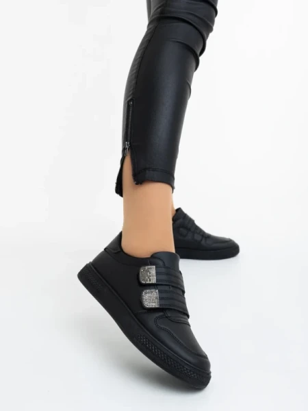 Mikana fekete női sportcipő ökológiai bőrből