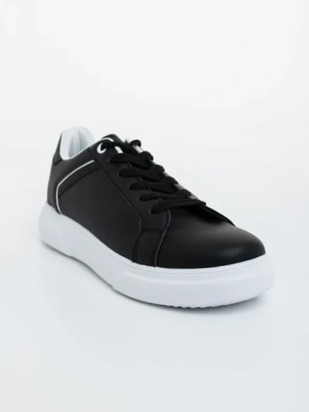 Karcen fekete fehér férfi sportcipő ökológiai bőrből