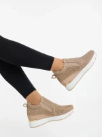 Lovara bézs női sportcipő textil anyagból