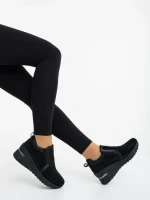 Lovara fekete női sportcipő textil anyagból