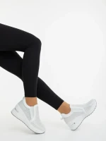 Lovara fehér női sportcipő textil anyagból