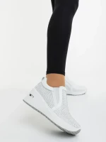 Lovara fehér női sportcipő textil anyagból