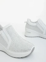 Lovara fehér női sportcipő textil anyagból