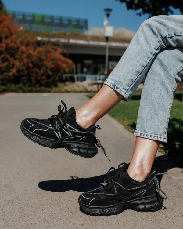 Lotiva fekete női sportcipő ökológiai bőrből és textil anyagból