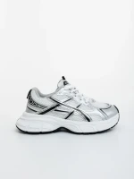 Elle fehér és ezüstszinű női sportcipő ökológiai bőrből és textil anyagból