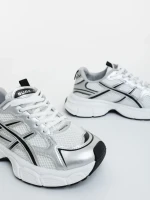 Elle fehér és ezüstszinű női sportcipő ökológiai bőrből és textil anyagból