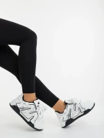 Osiana fekete fehér női sportcipő ökológiai bőrből