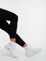 Renara fehér női sportcipő textil anyagból