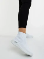 Iselia fehér női sportcipő textil anyagból