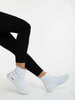 Iselia fehér női sportcipő textil anyagból