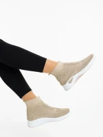 Iselia bézs női sportcipő textil anyagból