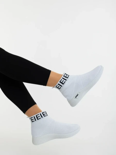 Irenia fehér női sportcipő textil anyagból