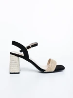 Astaria fekete női magassarkú szandál textil anyagból