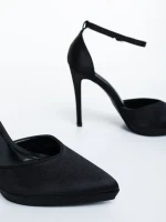 Vaiana fekete női magassarkú cipő textil anyagból